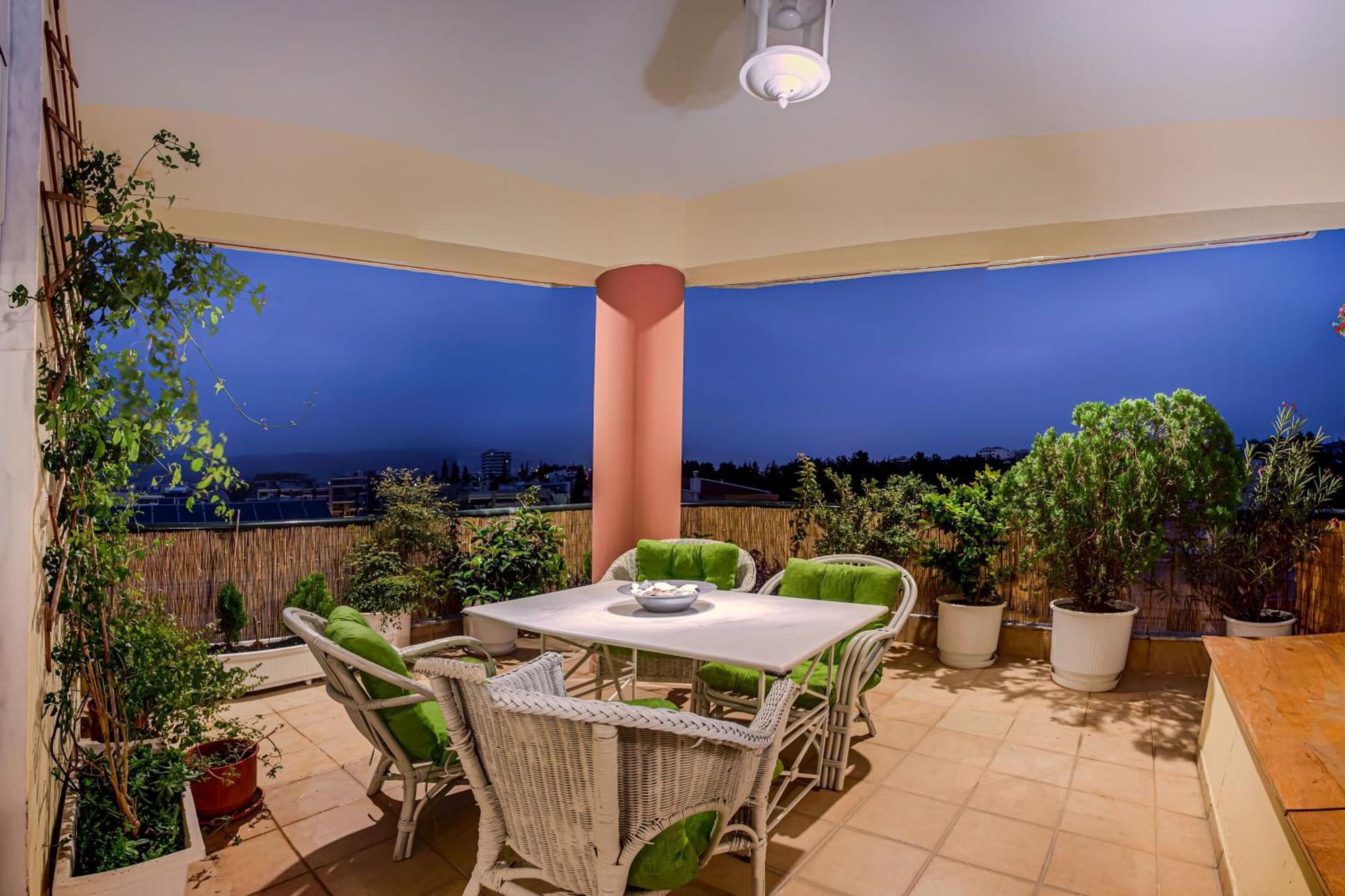 Celestial Garden-Thessaloniki'S Modern, Eclectic Penthouse With An Amazing View And Veranda Экстерьер фото